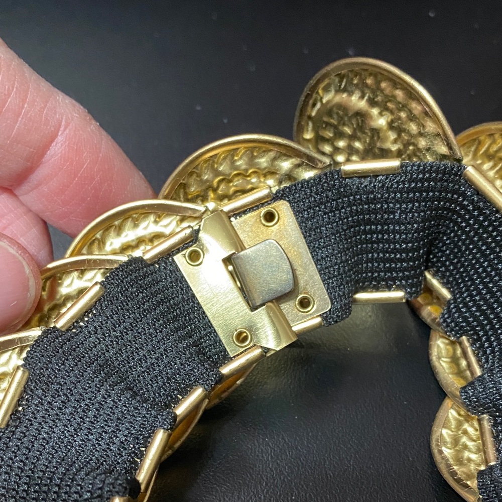 Elegant vintage Gold disk and Pearl Women's 36” stretchable belt - Picture 5 of 16